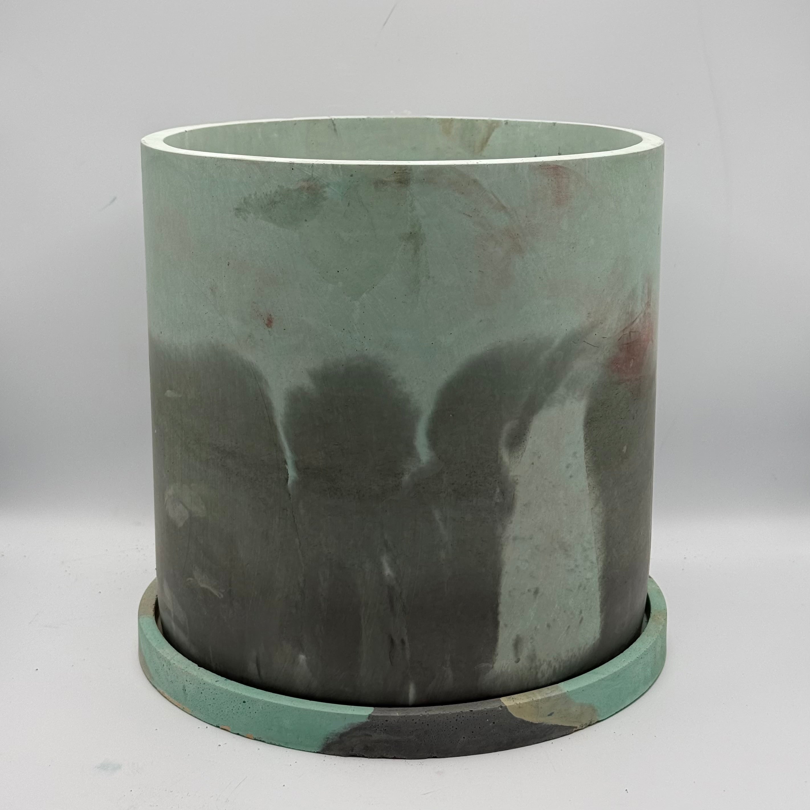 9” Round Pot with Saucer