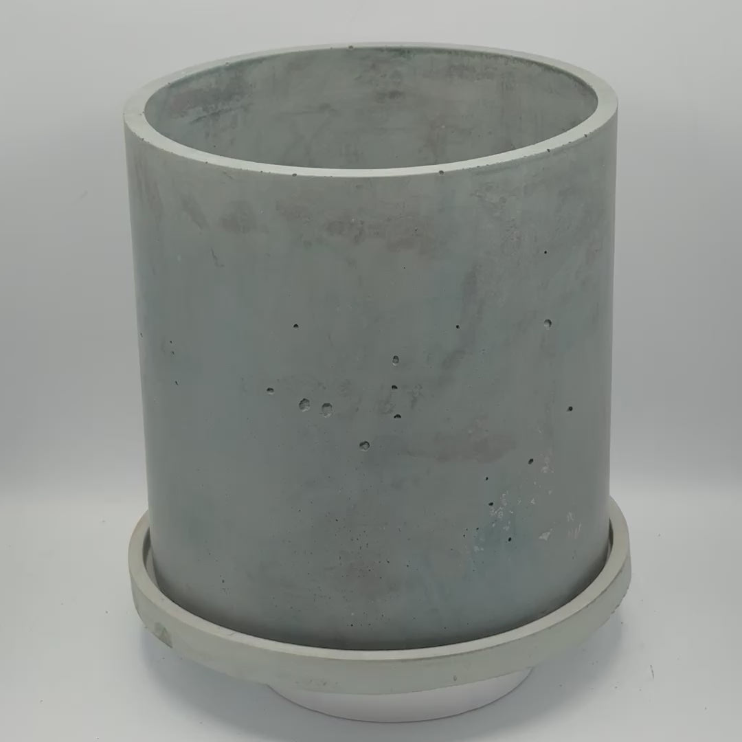 9” Round Pot with Saucer
