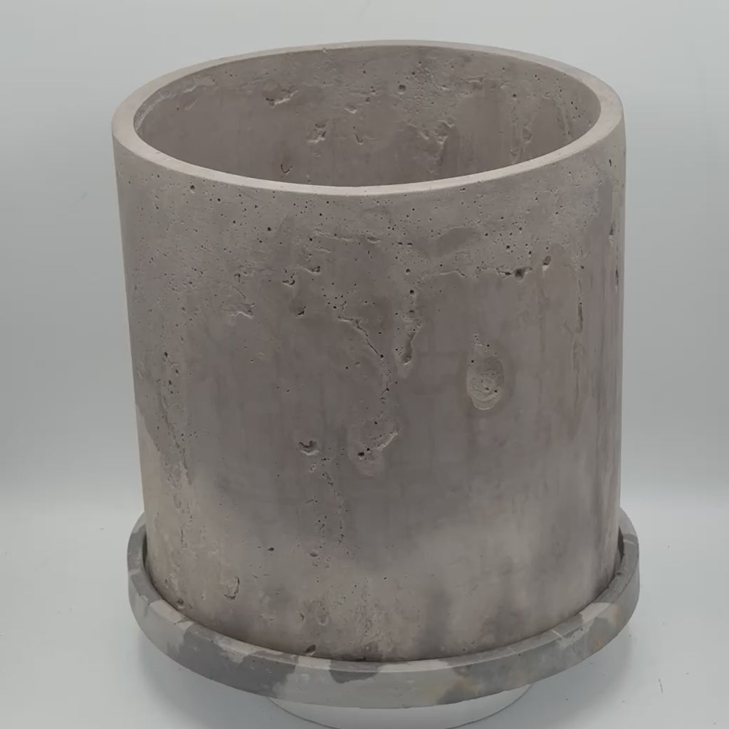 9” Round Pot with Saucer